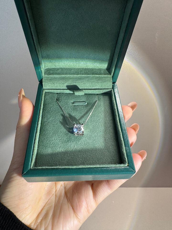 Midsummer Garden Moissanite Necklace