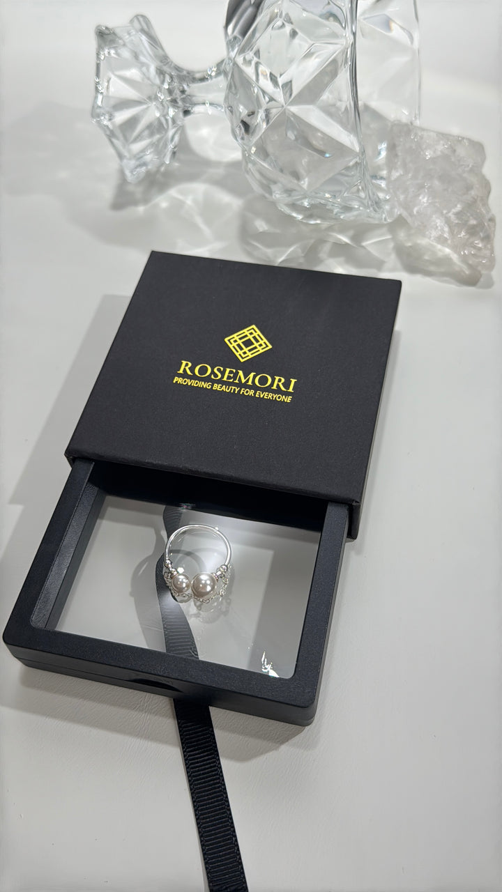 Pearl Smile Chain Ring