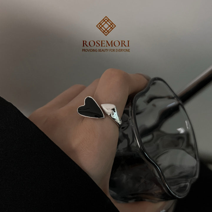 Black Heart Asymmetrical Ring