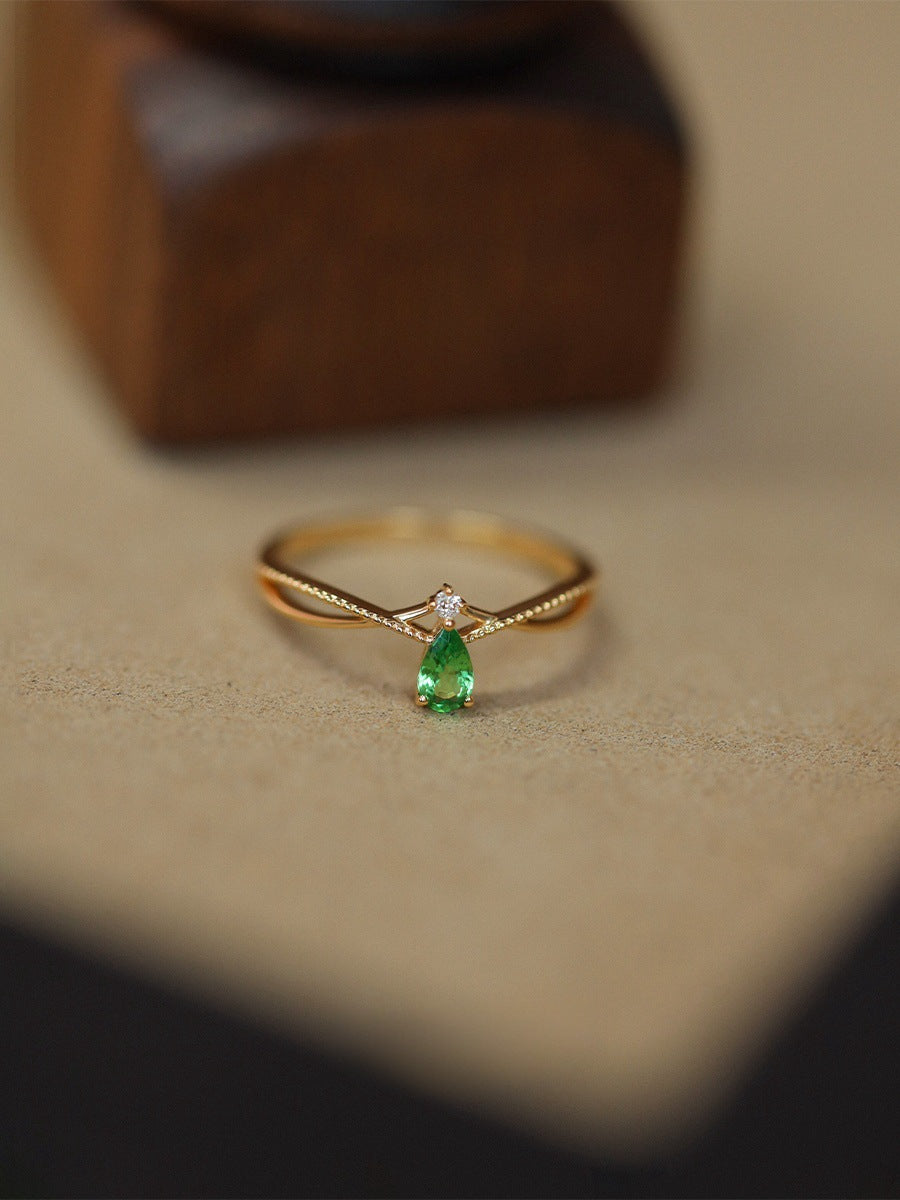 Green Teardrop Zircon Ring — Minimal Twist Band | S925 Sterling Silver