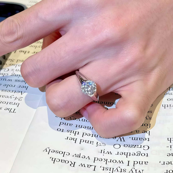 2CT Round Cut Moissanite Ring