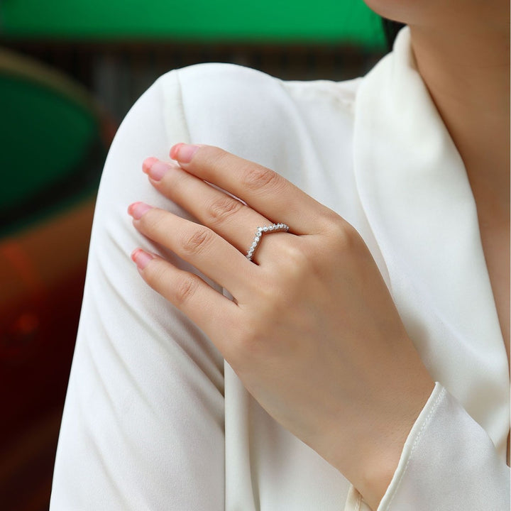 Arcé 13-Stone Moissanite Band Ring