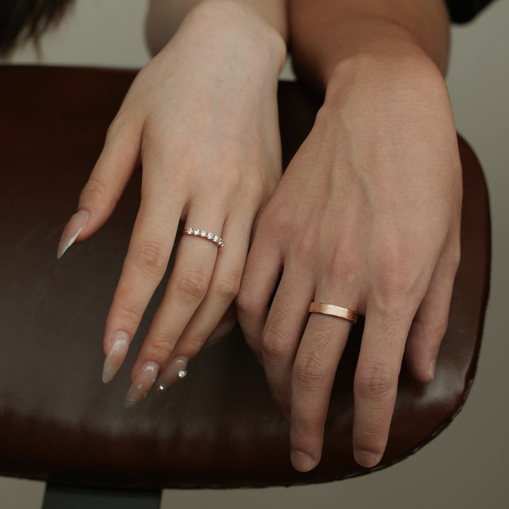 Classic Couple Wedding Band Set