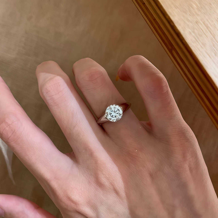 2CT Round Cut Moissanite Ring