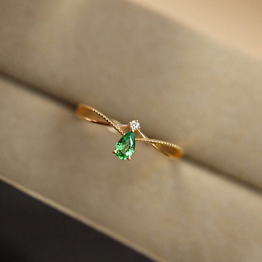 Green Teardrop Zircon Ring — Minimal Twist Band | S925 Sterling Silver