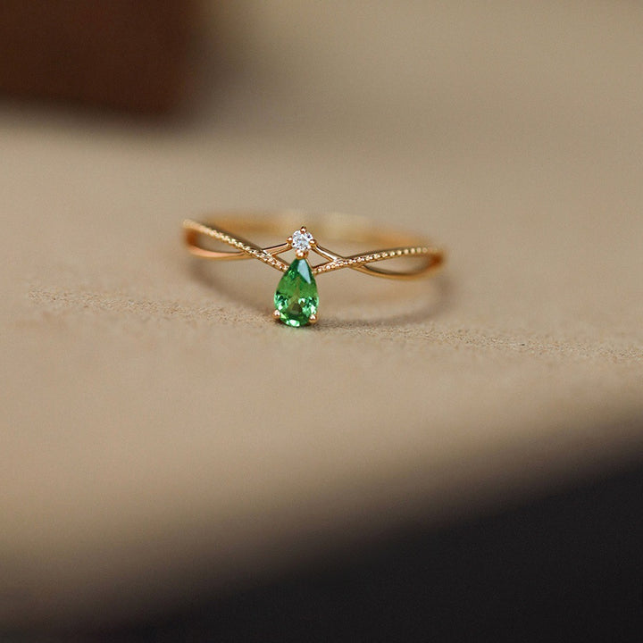 Green Teardrop Zircon Ring — Minimal Twist Band | S925 Sterling Silver