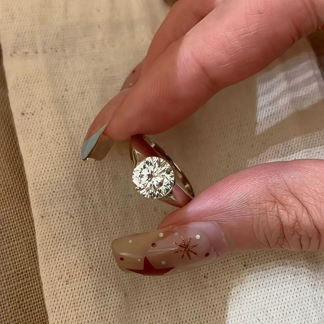 2CT Round Cut Moissanite Ring