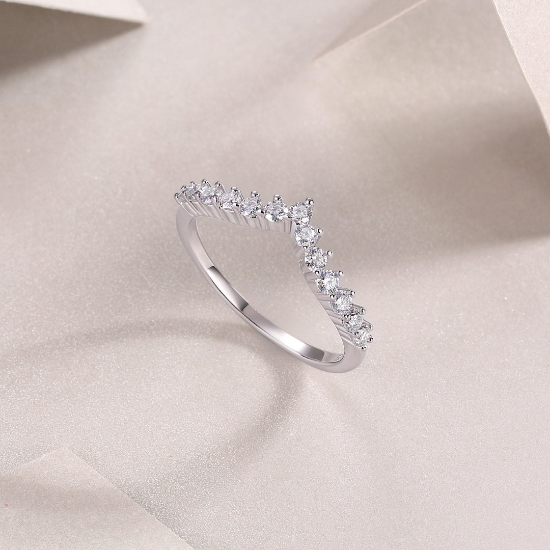 Arcé 13-Stone Moissanite Band Ring