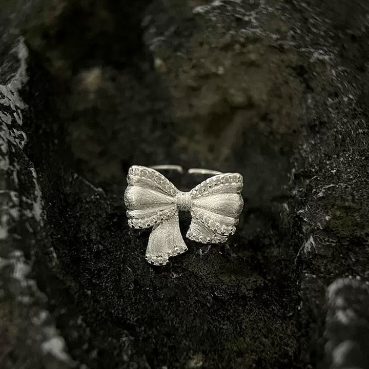 Fingertip Bow Ring