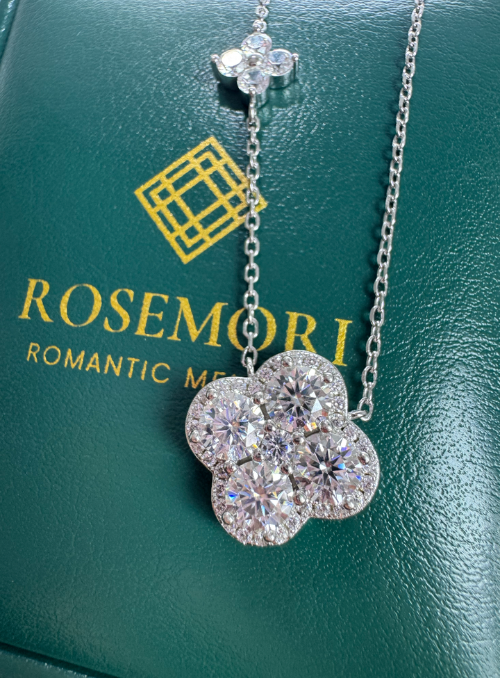 Lumière Clover Moissanite Necklace | S925 Sterling Silver