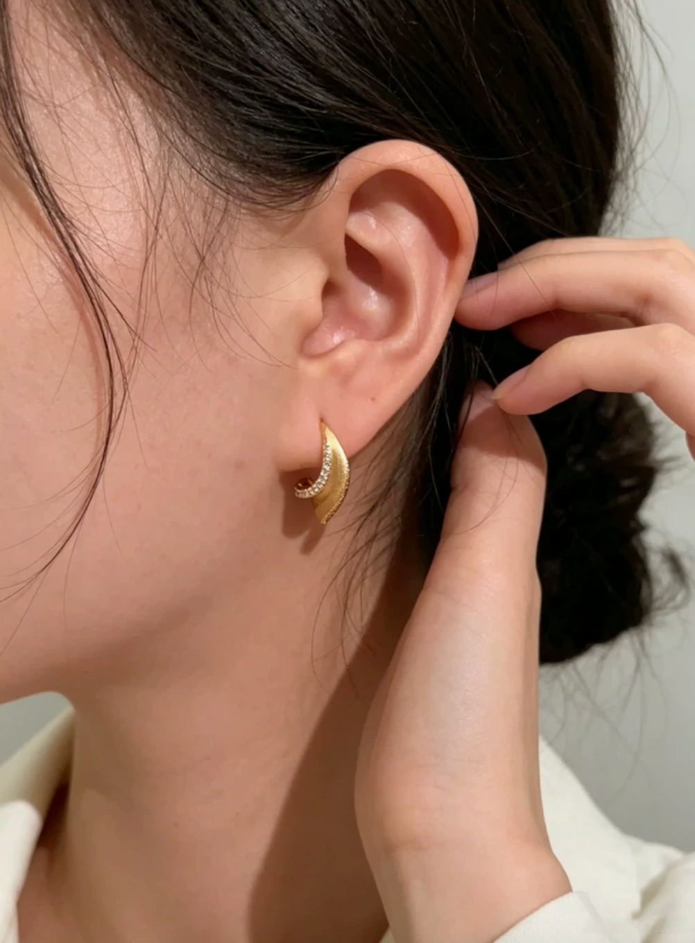 Luna Zircon Crescent Hoop Earrings