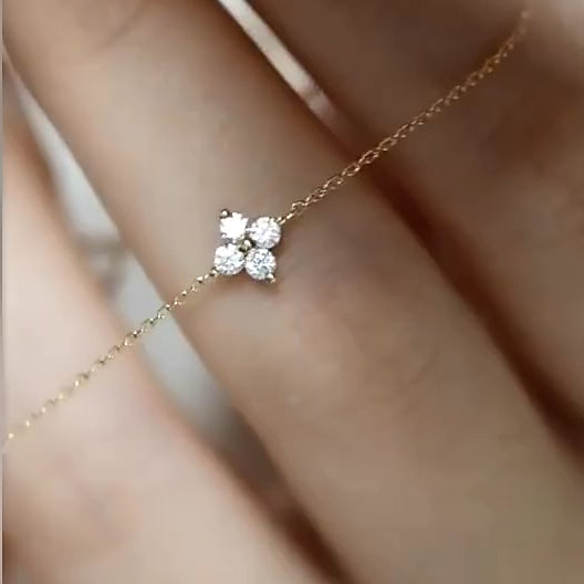 Four-Petal Zircon Bracelet