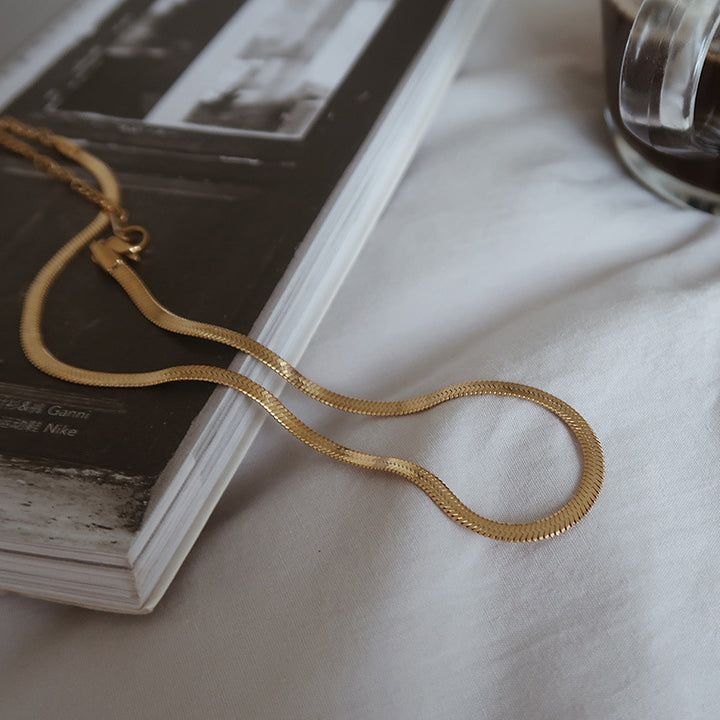 Snake bone simple and versatile necklace