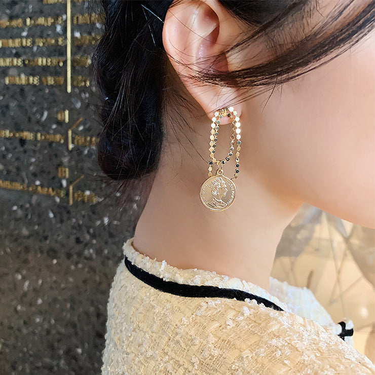 Baroque vintage asymmetrical earrings