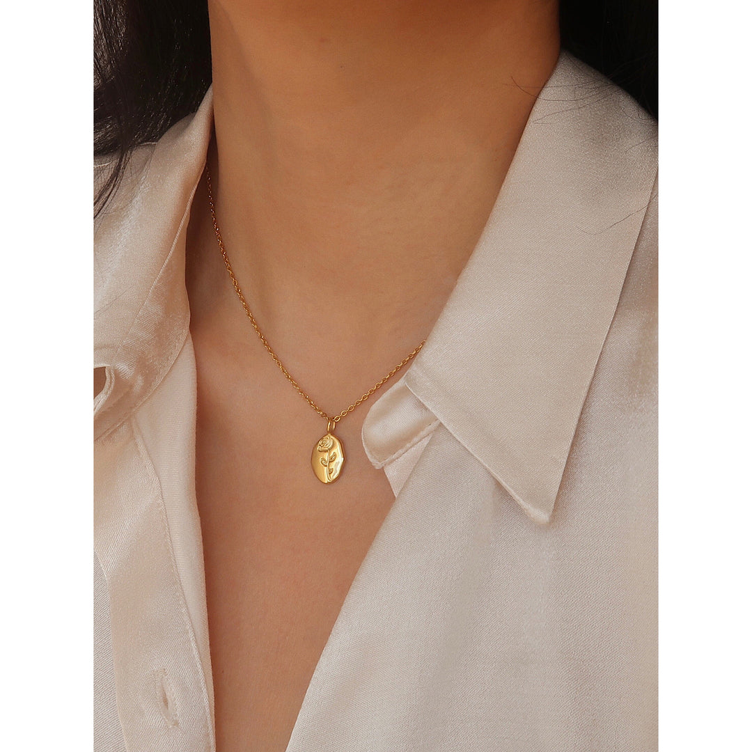 Rose Round Card Simple Necklace