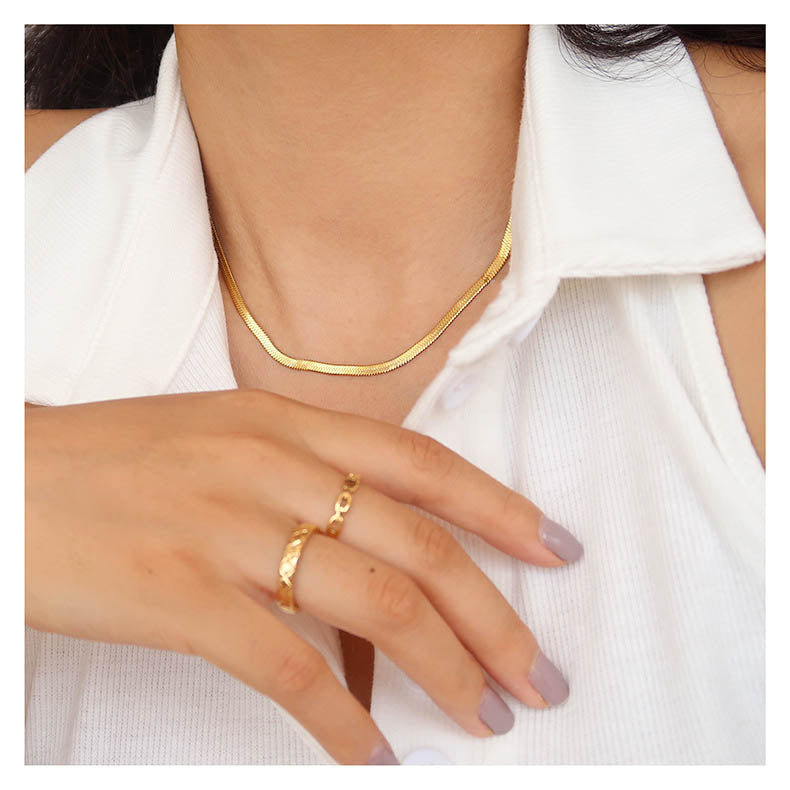 Snake bone simple and versatile necklace