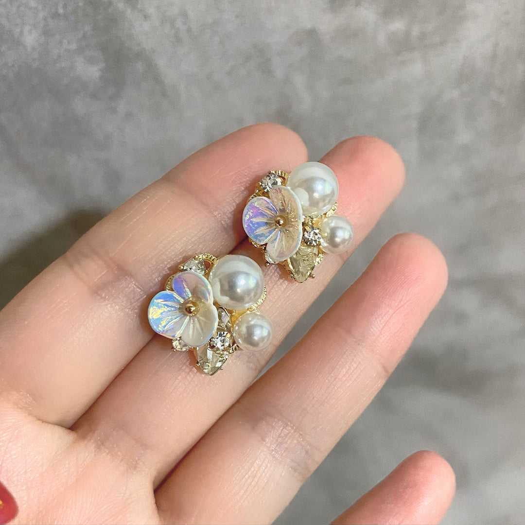 ‘Blooming Dream’ Pearl Earrings