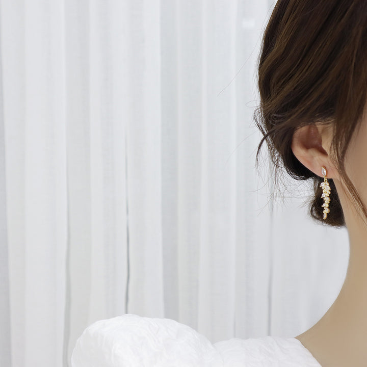 18K Gold Leaf Drop Earrings