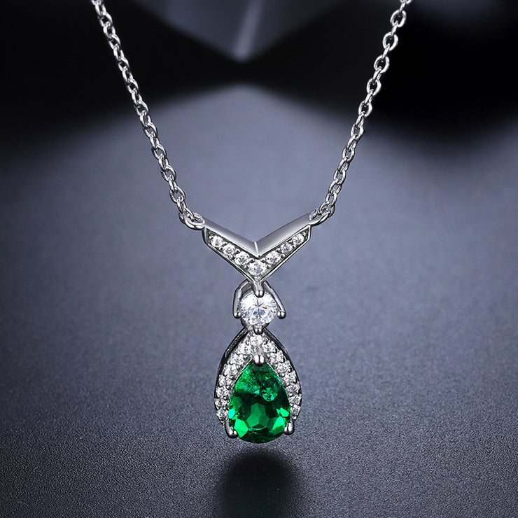 Laboratory square diamond emerald whale drop silver necklace