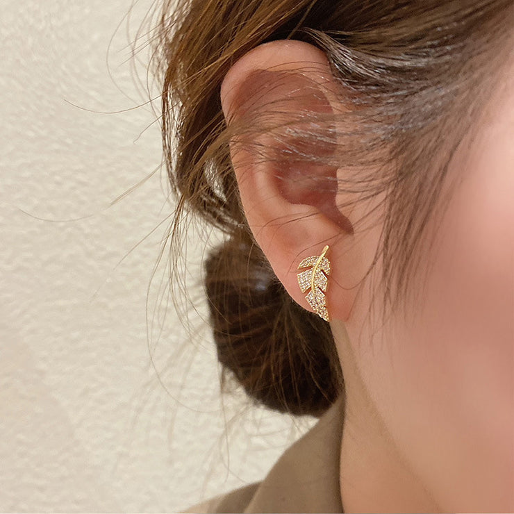 Crystal leaves and pearl earrings