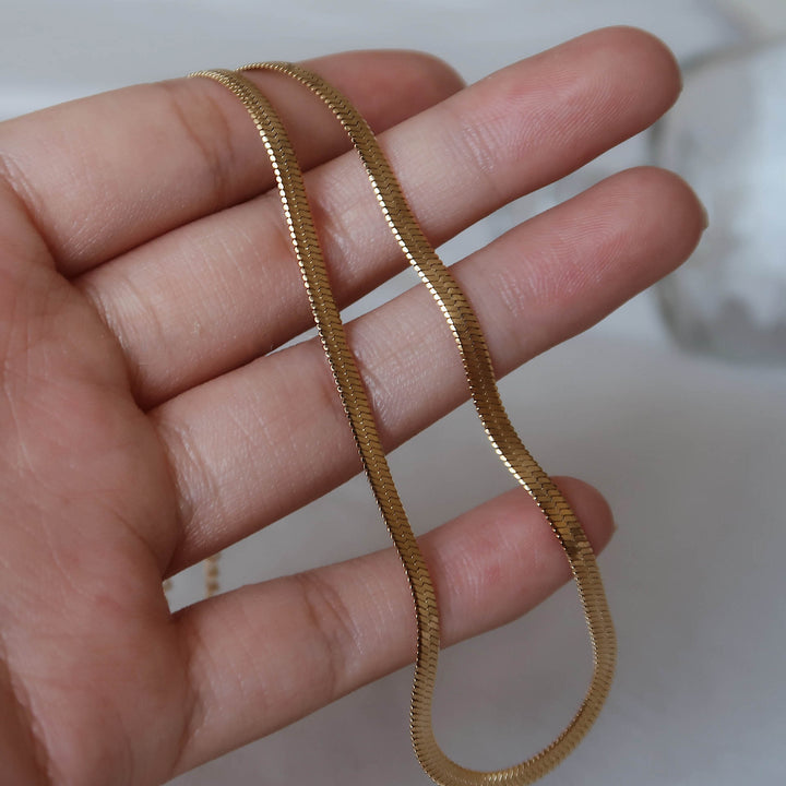 Snake bone simple and versatile necklace