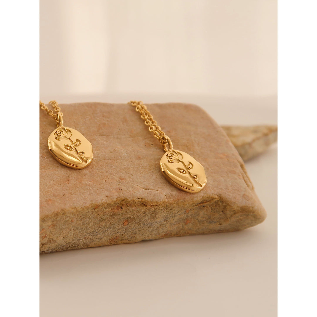 Rose Round Card Simple Necklace