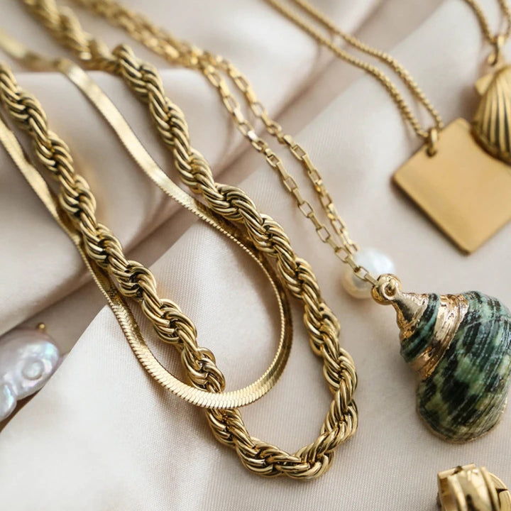 PETRA NECKLACE