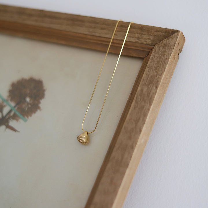 Scalloped Shell Necklace