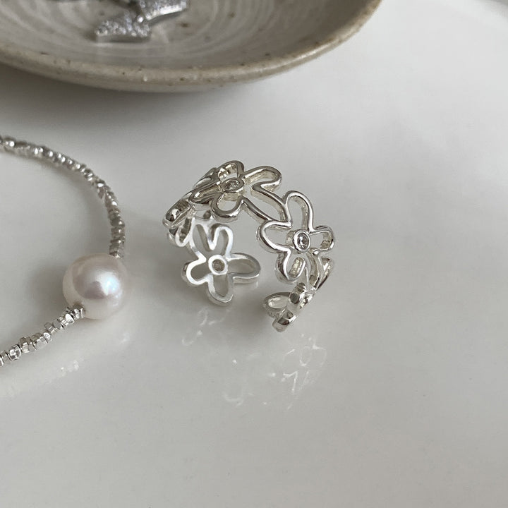 Openwork Floral Ring
