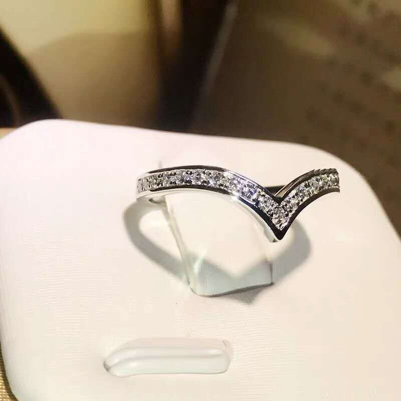 Wishbone Chevron Moissanite Stacking Ring
