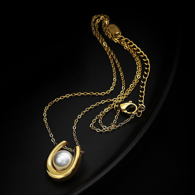 U-shaped Pearl Necklace