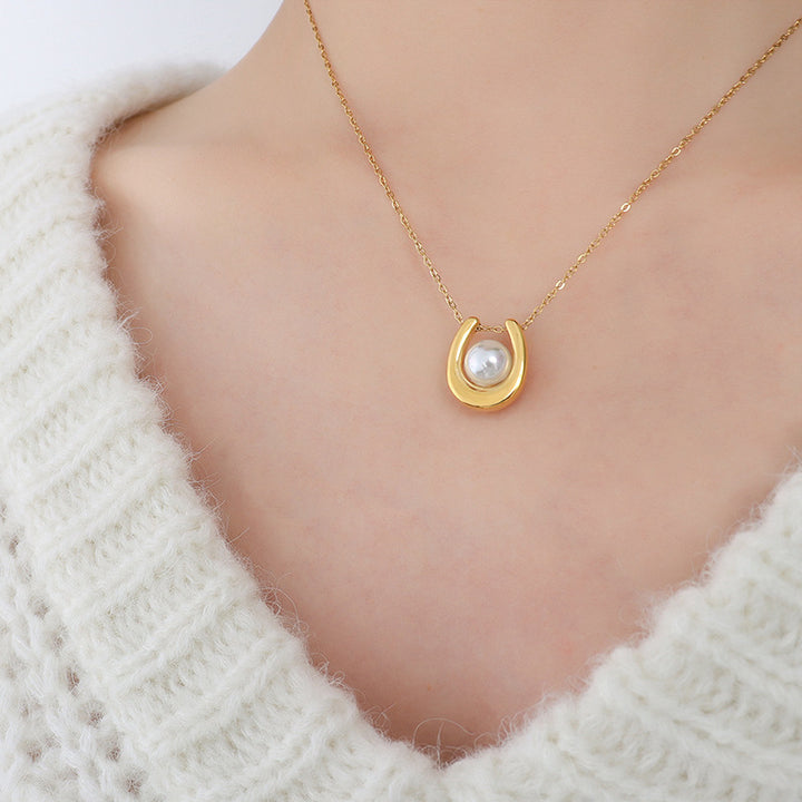 U-shaped Pearl Necklace