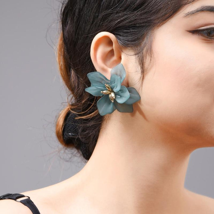 Petal 925 Silver Needle Earrings